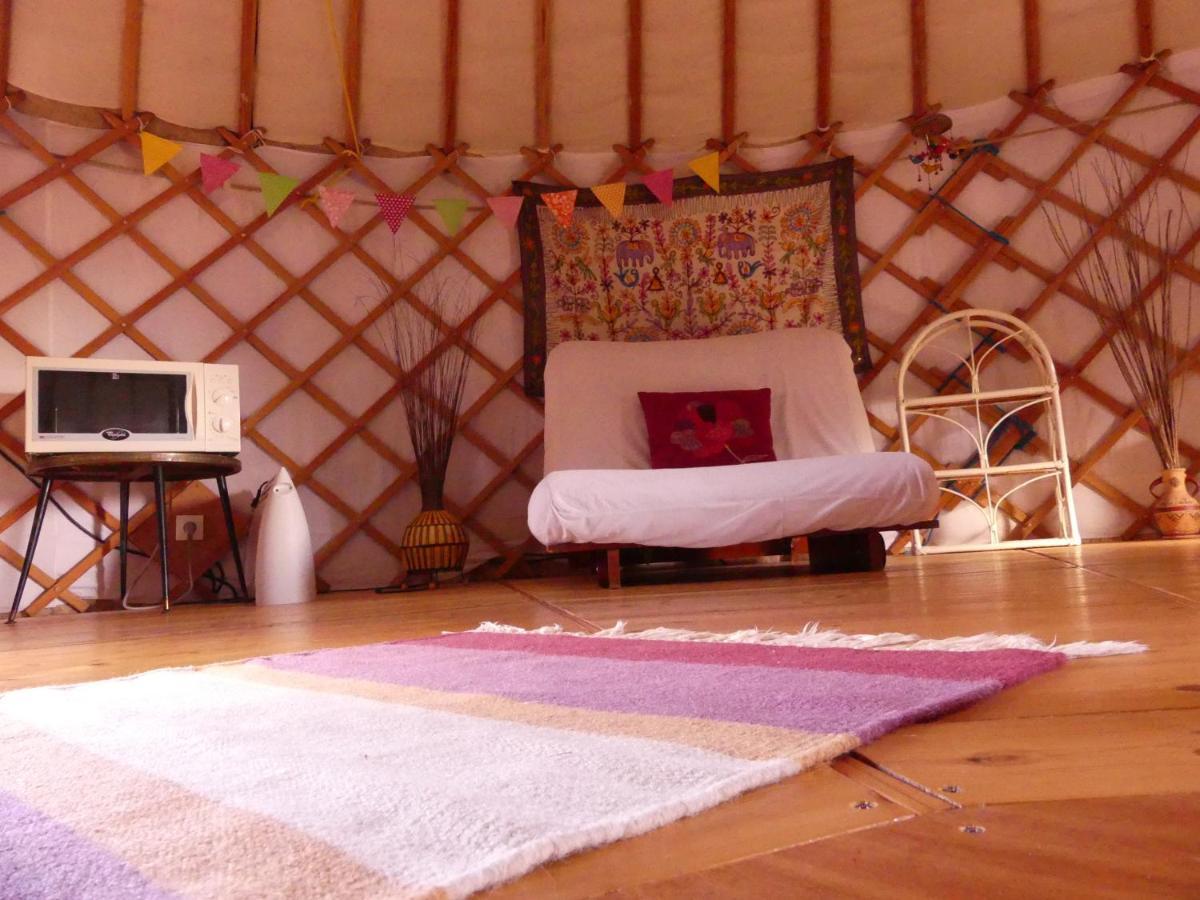 Les Yourtes D'Hotes Plouguiel Eksteriør bilde